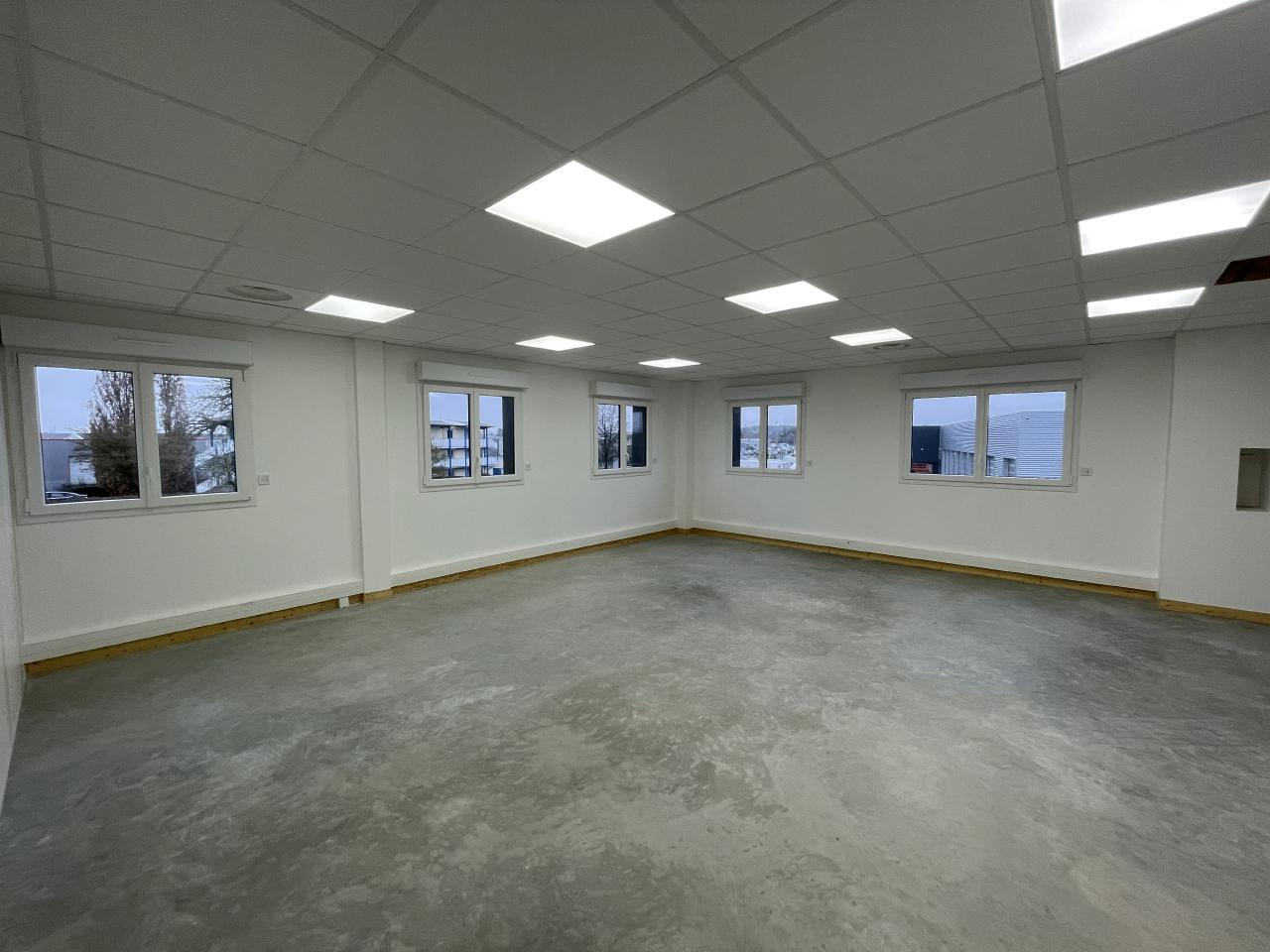 Local d'activité Chambray-lès-Tours 556m² Location local d'activité Chambray-lès-Tours Indre-et-Loire OLACT2309406 2
